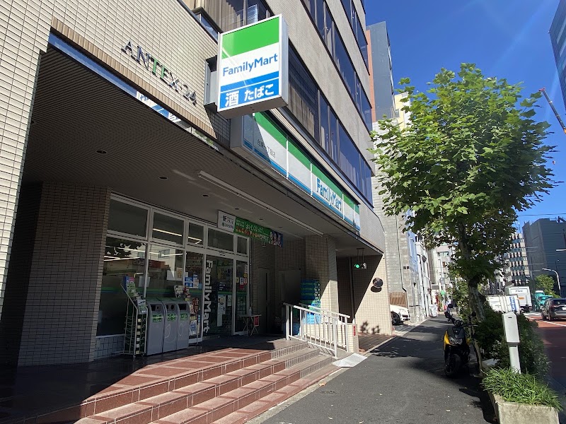 FamilyMart Taito 1-chome store