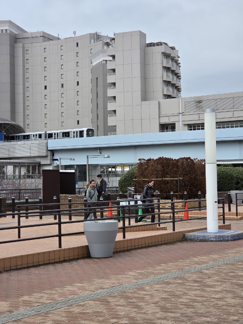 Odaiba Seaside Park Smoking Area 1