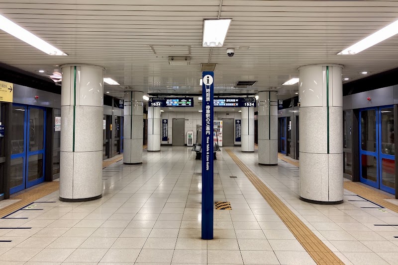 Tameike-Sanno Station Exit 9 Smoking Area