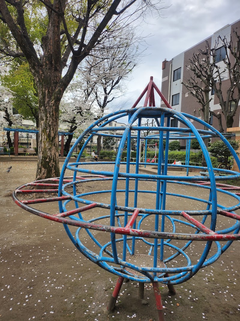 Uguisudani Park Smoking Area